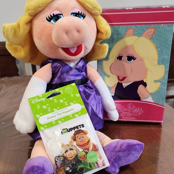 Scentsy Buddy Muppets Miss Piggy NEW IN BOX with Muppets scent pack - Picture 1 of 3